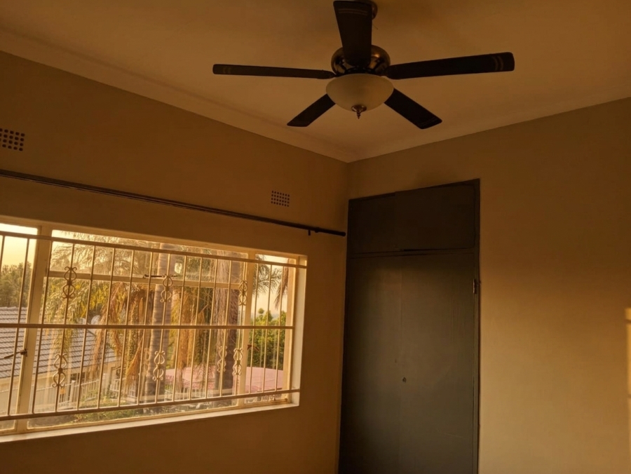 To Let 4 Bedroom Property for Rent in Safari Gardens North West